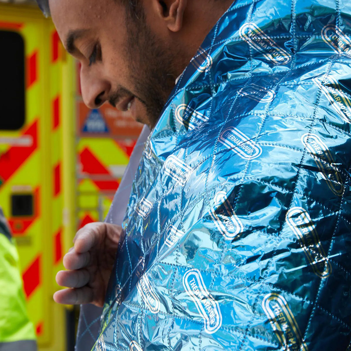 THERMARMOUR Emergency Foil/Fleece Rescue Blanket (1.5m x 2m)